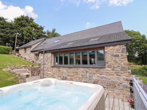 Ysgubor Tyddyn Isaf