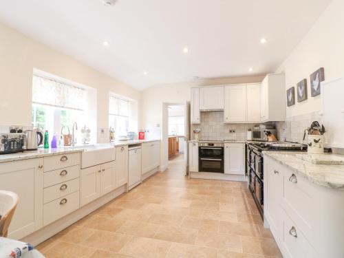 Home Farm (16) WITNEY - image 14