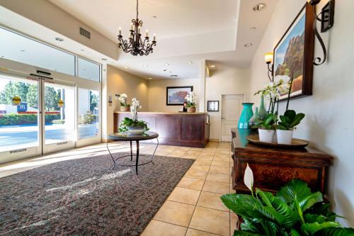Lobby, Best Western Plus Royal Oak Hotel in San Luis Obispo (CA)