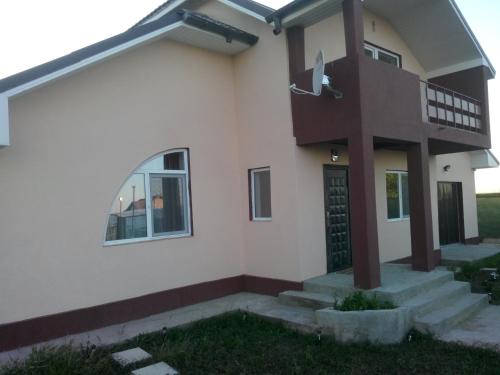 Three-Bedroom Villa image 5