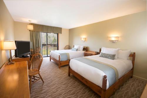 Liscombe Lodge Resort & Conference Center Located in Liscomb Mills, Liscombe Lodge Resort & Conference Center is a perfect starting point from which to explore Liscomb Mills (NS). The hotel has everything you need for a comfortable stay. Serv