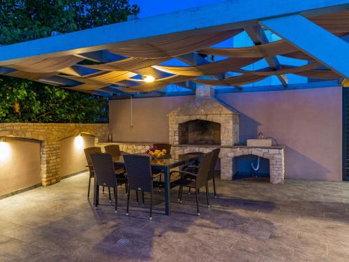 Villa in Valbandon with Private Pool, Valbandon (fotografie 7)
