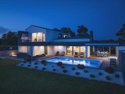 Apartment in Croatia near Scenic Coastline, Valbandon (foto 4)