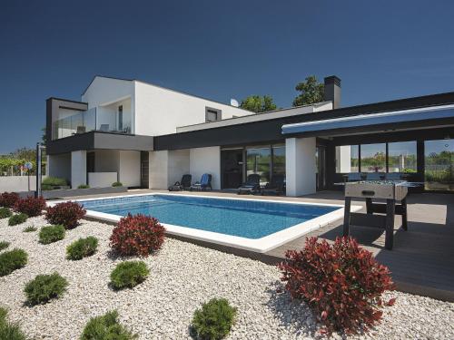 Apartment in Croatia near Scenic Coastline, Valbandon (foto 6)