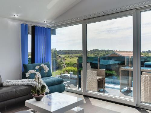 Villa in Fa ana near Beach with Pool, Valbandon (fotografie 8)