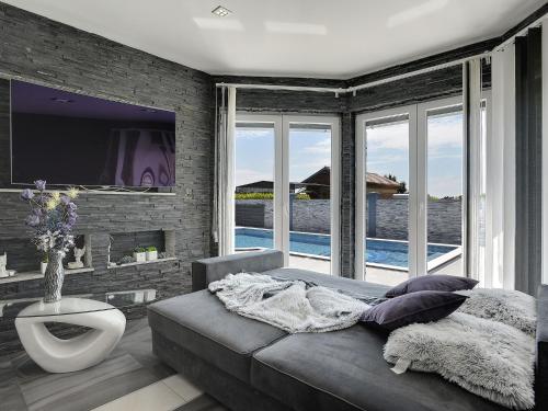 Villa in Fa ana near Beach with Pool, Valbandon (fotografie 10)
