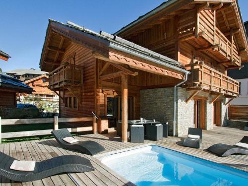 Chalet in Les Deux Alpes with Private Pool