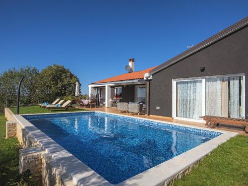 Villa in Rovinj with Pool & Bubble Bath, Rovinjsko Selo (fotografie 8)