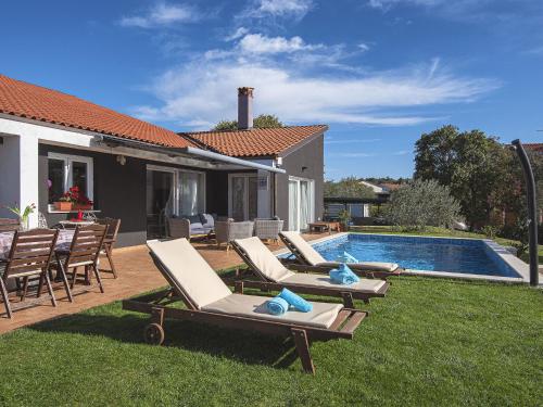 Villa in Rovinj with Pool & Bubble Bath, Rovinjsko Selo (fotografie 6)