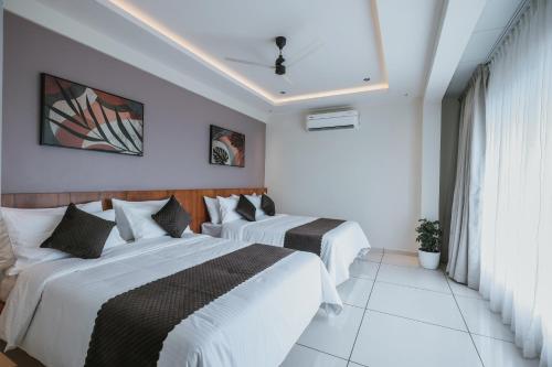 . Fortview Suites