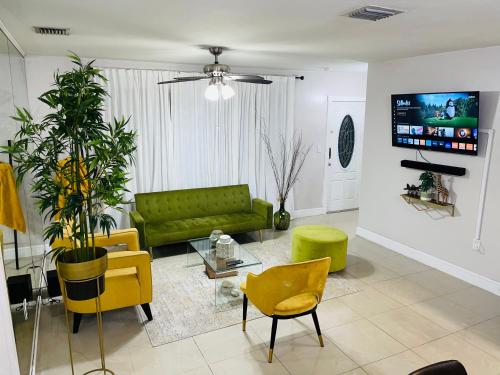 Cozy Comfy House in Pembroke Pines
