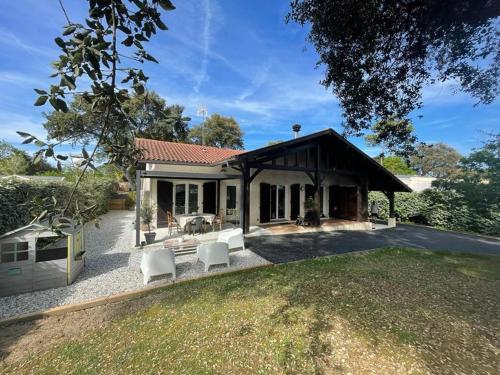Villa rénovée à Capbreton: 8 pers, grand jardin, proche plage et commodités - FR-1-413-226