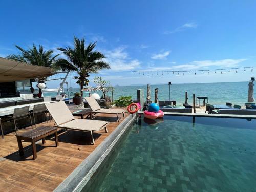 The Nchantra Pool Suite Phuket in Koh Sirey