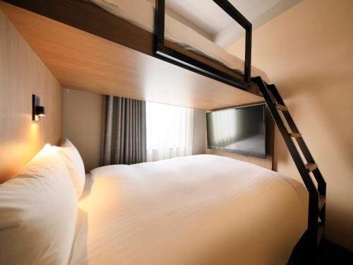 Standard Double Room with Bunk Bed image 6