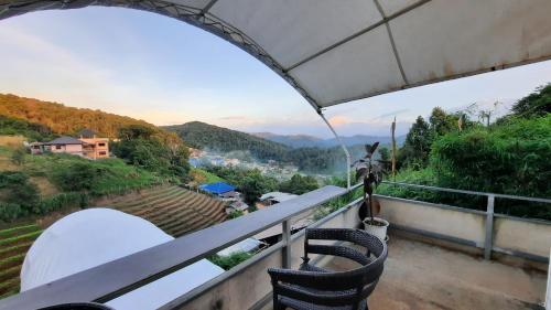 Mon Jaw Doi at Monjam