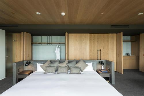 Hotel Canata Kyoto - Tap to explore photos