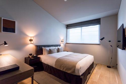 Standard Double Room image 3