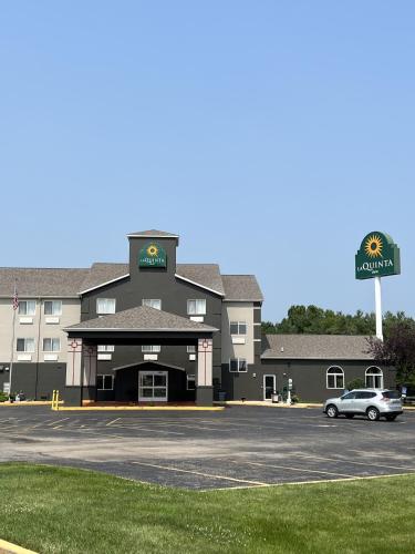 La Quinta Inn & Suites by Wyndham Peru Starved Rock State Park