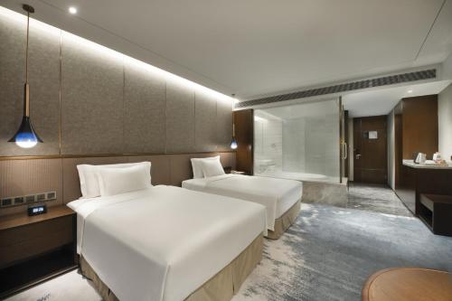 Grand Barony Qingdao Airport Hotel