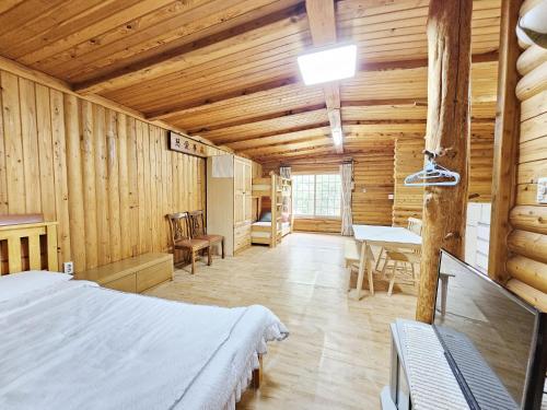 Valley Village Room Type - Deluxe Double Room