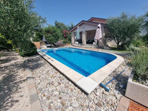 Vila Aleksandra - image 10