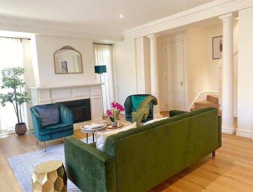 Art Deco in Toorak in Toorak