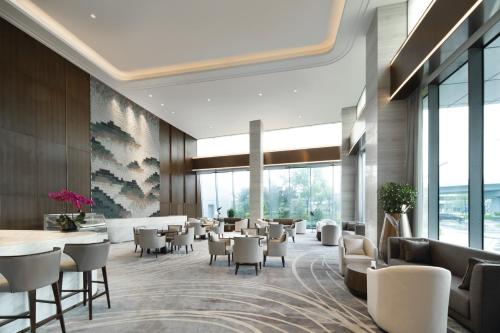Hall, Grand Barony Qingdao Airport Hotel in Qingdao