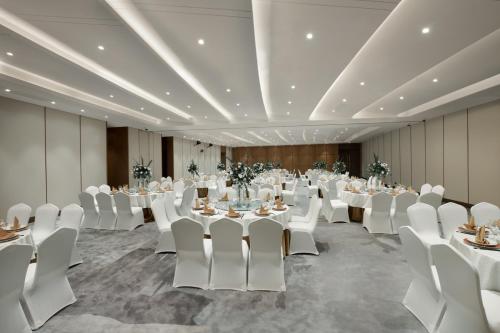 Grand Barony Qingdao Airport Hotel