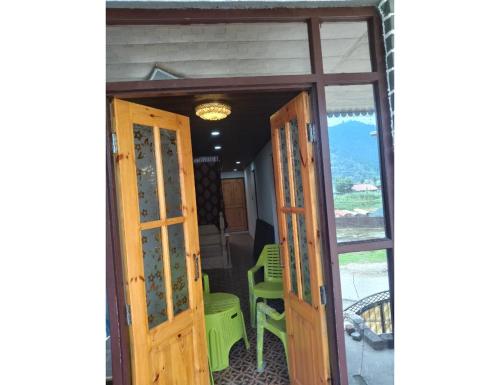 Ikhlas guest house, Srinagar