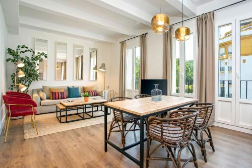 Two-Bedroom Apartment 2 room in Genteel Home Almirante Lobo