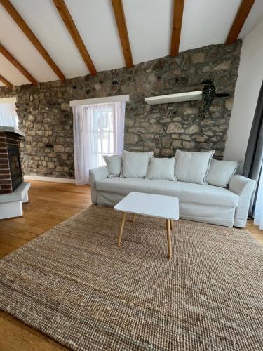 Guesthouse 45 in Dutovlje