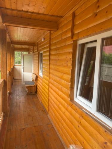 Гостинний двір у дядька Івана (Гостиннии двір у дядька Івана) in 米茲希利亞