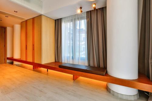 Superior Suite image 10