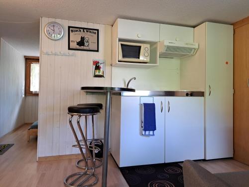  Studio indépendant en résidence avec extérieur in Portalban- Dessous