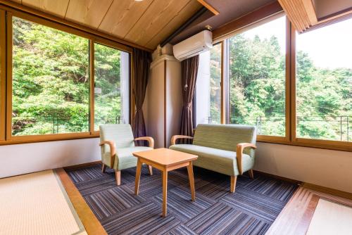 Large Japanese-Style Room - Mountain Side - Non-Smoking