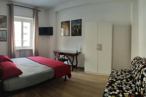 THERESA APARTMENT, Rzym (zdjęcie 10)