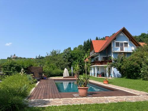  Apartment mit Pool und Aussicht in Kitzeck im Sausal