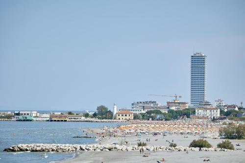 Soleē, Family Holidays & Hostelling 2