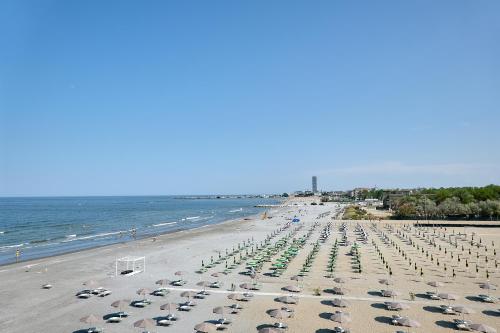 Soleē, Family Holidays & Hostelling 1