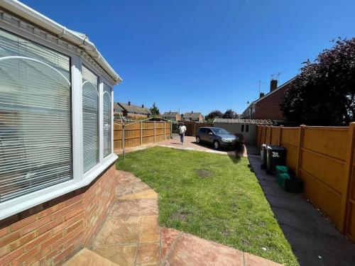 3 Bedrooms spacious house in Calcot , Reading