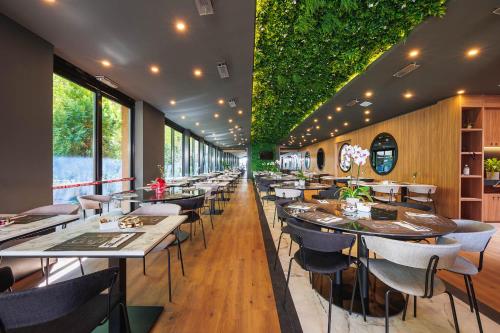 Food and beverages, iH Hotels Bologna Amadeus near Bologna Guglielmo Marconi Airport