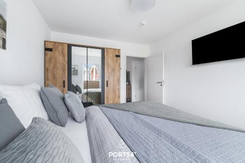 Apartment with Terrace image 10