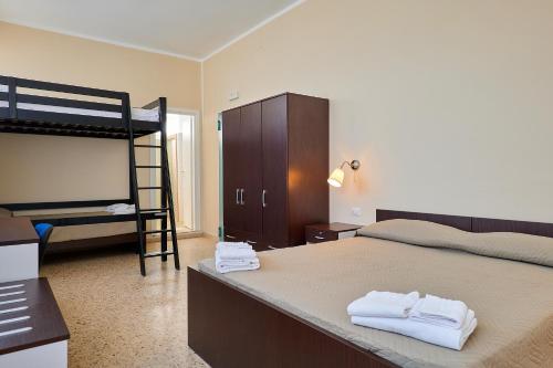 Soleē, Family Holidays & Hostelling 4