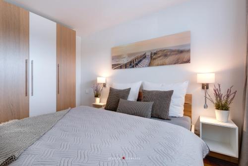 Apartment with Sea View image 9