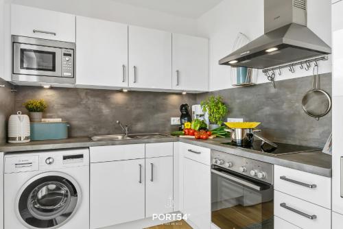 Kitchen, Captainslodge in Olpenitz