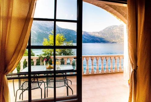 A környék, Villa Chantal in Kostanjica