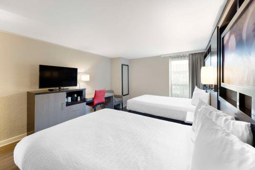Best Western Plus Austin Central - image 12