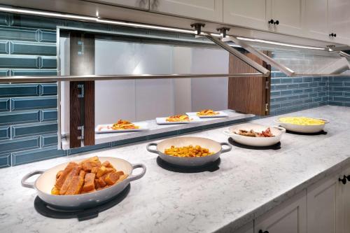 Hyatt Place Fayetteville/Springdale - image 6