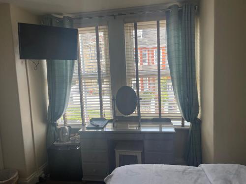 The Trelinda Guest House - image 13