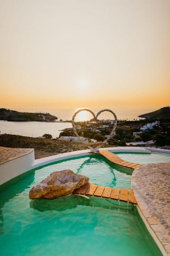 Agalia Luxury Suites - image 7